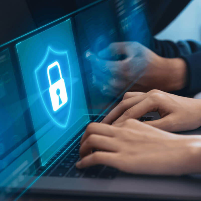 Spletne prevare in kibernetske goljufije - direktorske prevare. zaščita osebnih podatkov - podjetje DATAINFO za urejanje GDPR.